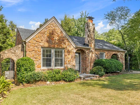 29 E Tallulah Dr, Greenville, SC 29605