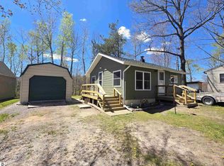 4890 Lakeview Dr, Hale, MI 48739