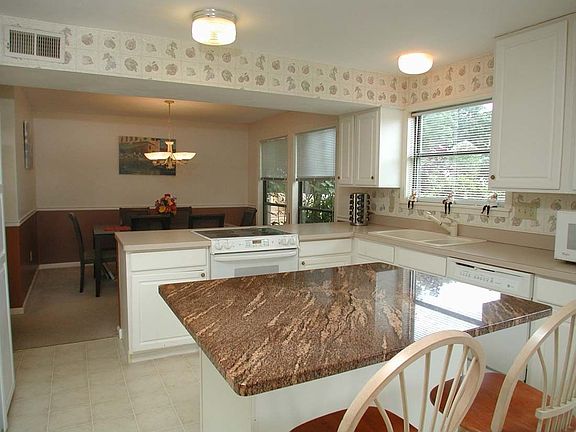 2nd image of 23 Beecher Ln