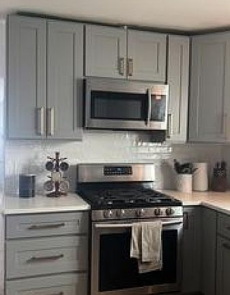 4th image of 111 Pennington St