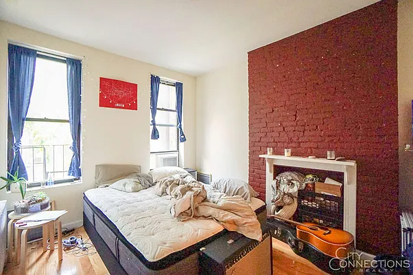 Rented by City Connections Realty | media 35