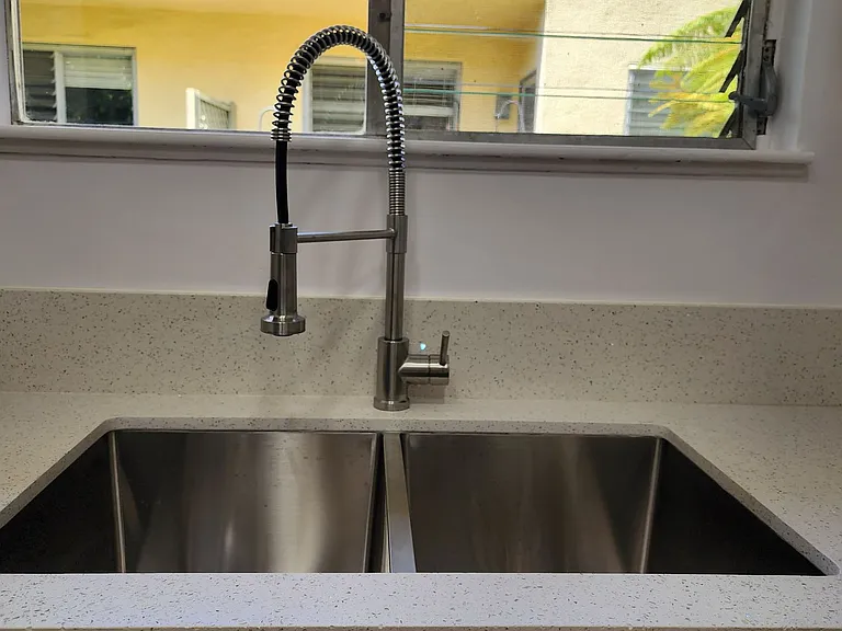 Ogden Apartments — Photo 22