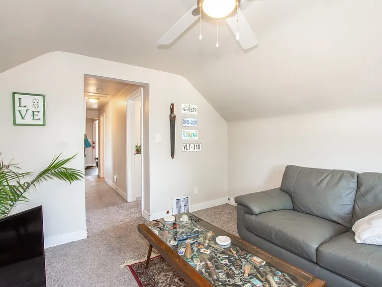 62 Garnet St — Photo 3