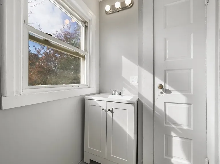 150 Fairview Ave — Photo 28