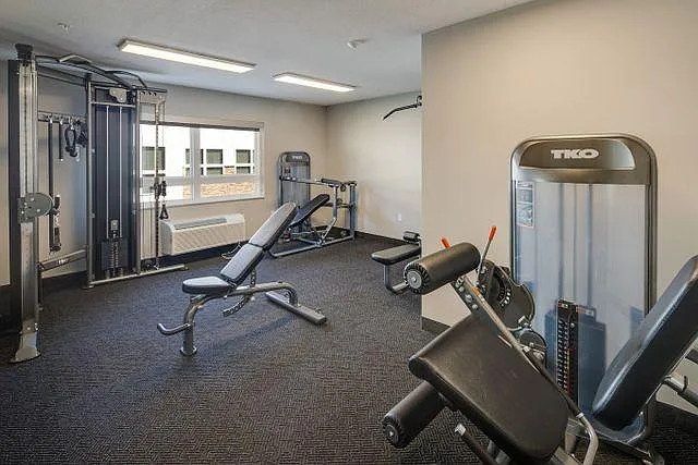 Newport Commons — Photo 10
