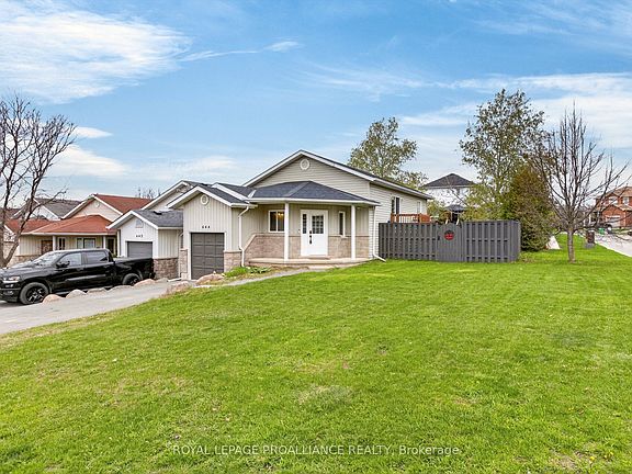 3rd image of 644 Trailview Dr
