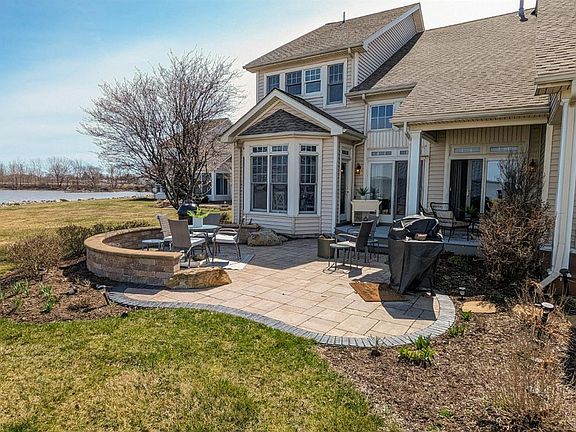 2nd image of 444 Bay Breeze Dr #B