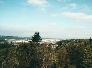 The Mauna Kea Comfortable, Age-Restricted / 55+ View Apartments, Seattle, WA 98178