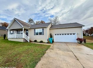 17 Patrick Dr, Crossville, TN 38555