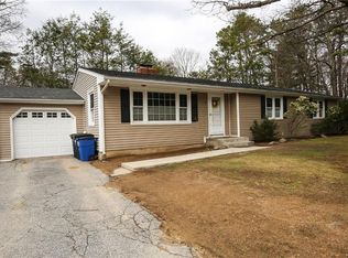 8 Anderson Rd, Johnston, RI 02919