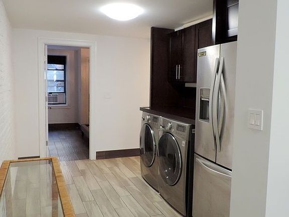 4th image of 170 Norfolk St APT 1