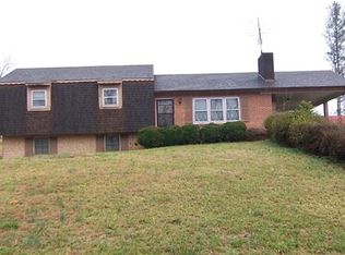 2552 Sweetbriar Cir, Lenoir, NC 28645