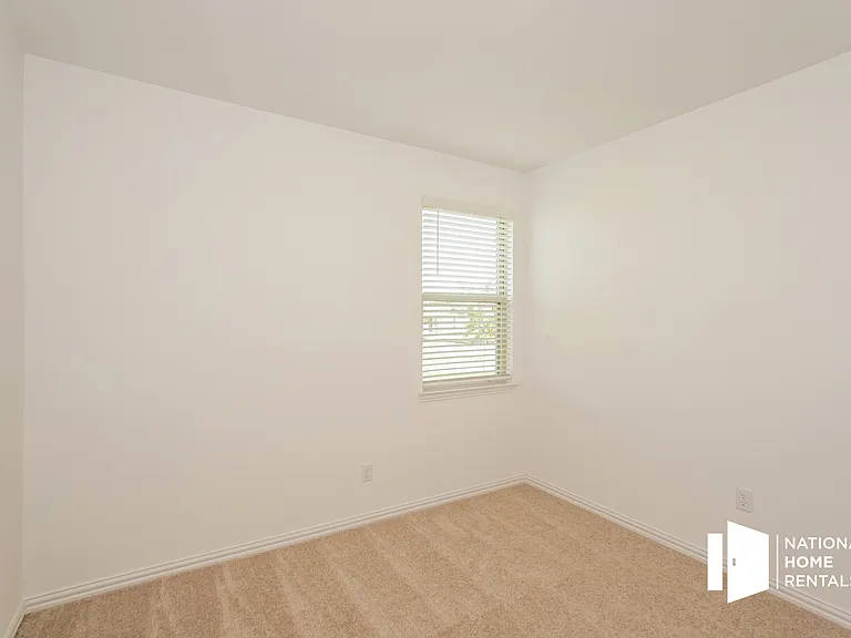1332 Pistachio Dr — Photo 11