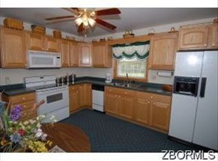 3750 Valley View Rd, Zanesville, OH 43701