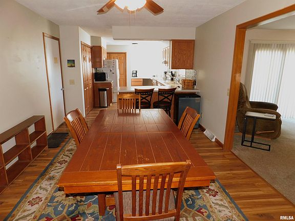 3rd image of 35 Galahad Dr