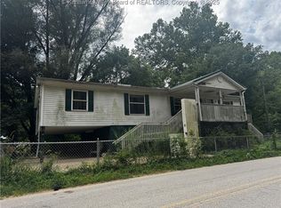 1275 Trace Fork Rd, Chapmanville, WV 25508