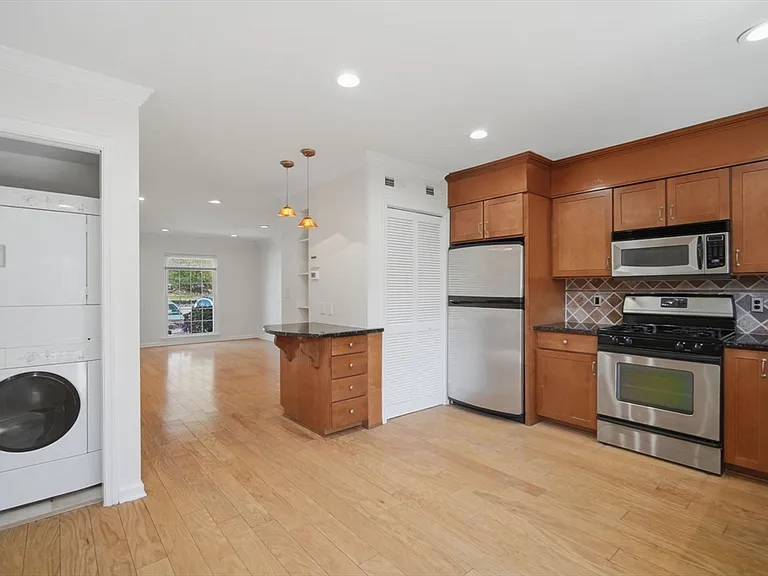 1155 Dickinson St #1155 — Photo 6