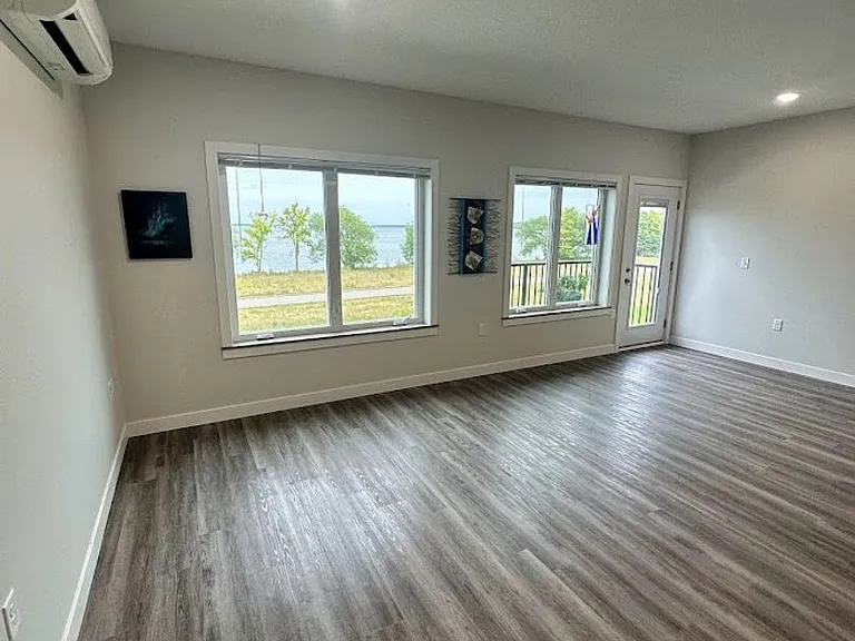 715 Lake Shore Dr NE #115 — Photo 17