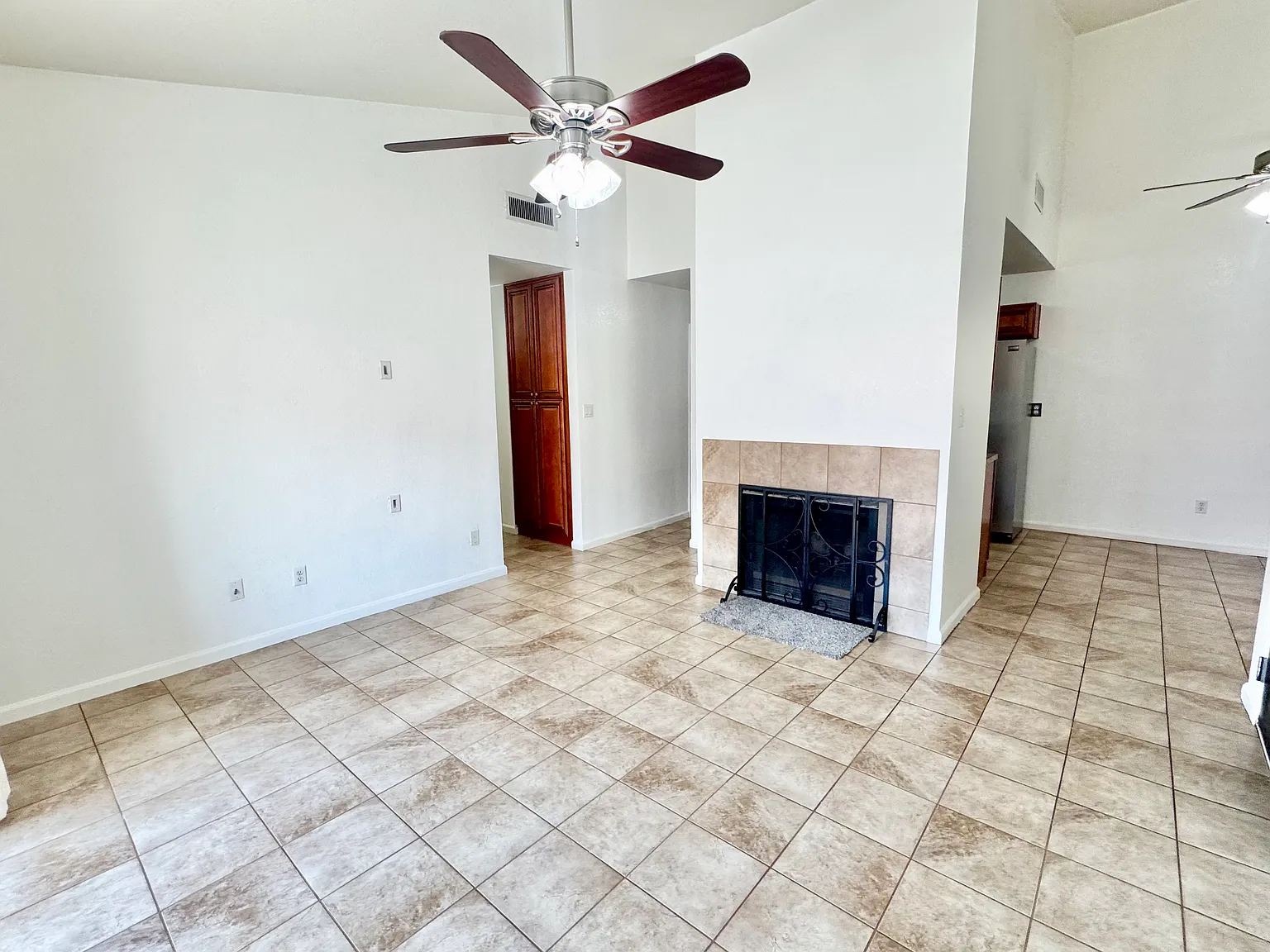 2 bed, 982 sqft, $1,675 — Photo 3
