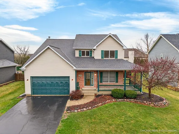 570 Larium Ln, Crystal Lake, IL 60012