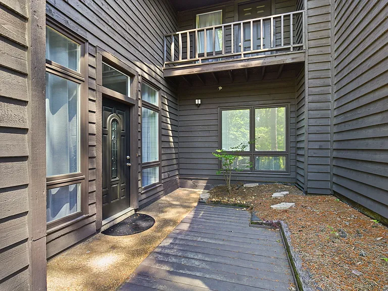 1540 Lakeside Dr #1540 — Photo 4