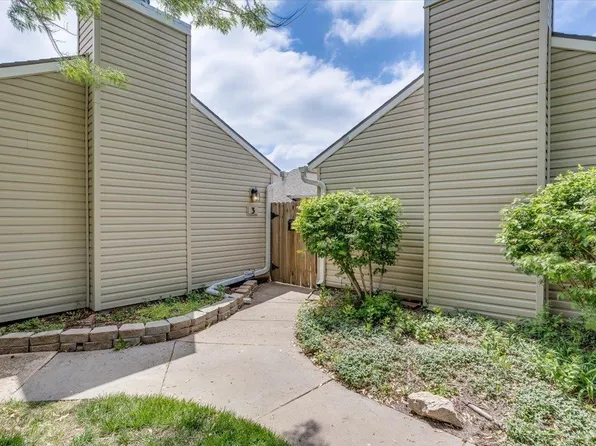 3 E Chisholm Creek St, Wichita, KS 67220