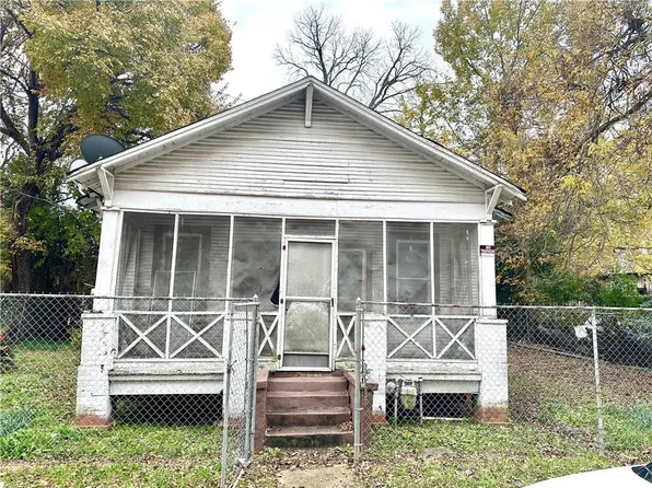 1607 York St, Alexandria, LA 71301