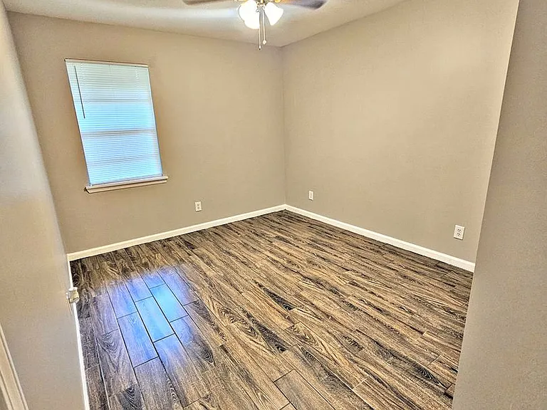 1606 N St SE — Photo 11