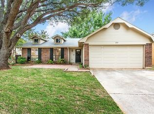 1717 Live Oak Ct, Lewisville, TX 75067