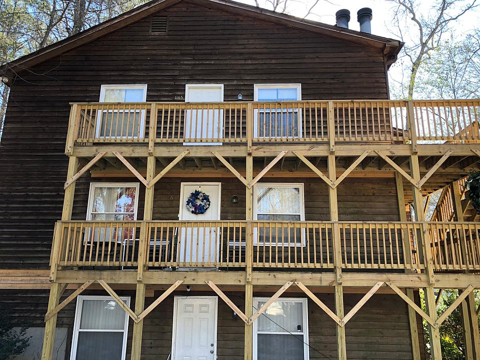 Front of the unit showing the new deck!!