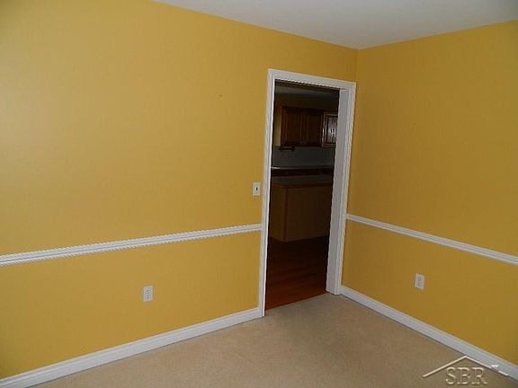 5th image of 8915 Valleyview Ct