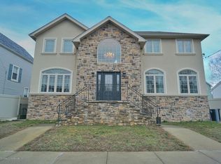207 Lee Ave, Staten Island, NY