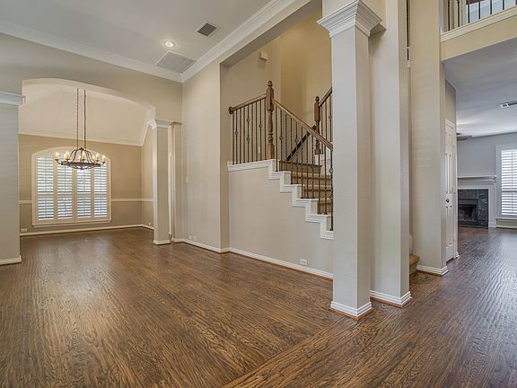3_03foyer.jpg
