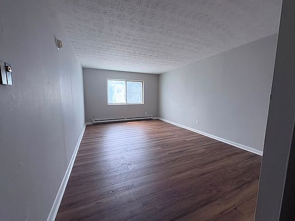 4th image of 104 Lexington Ave #33