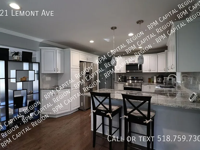 121 Lemont Ave — Photo 7
