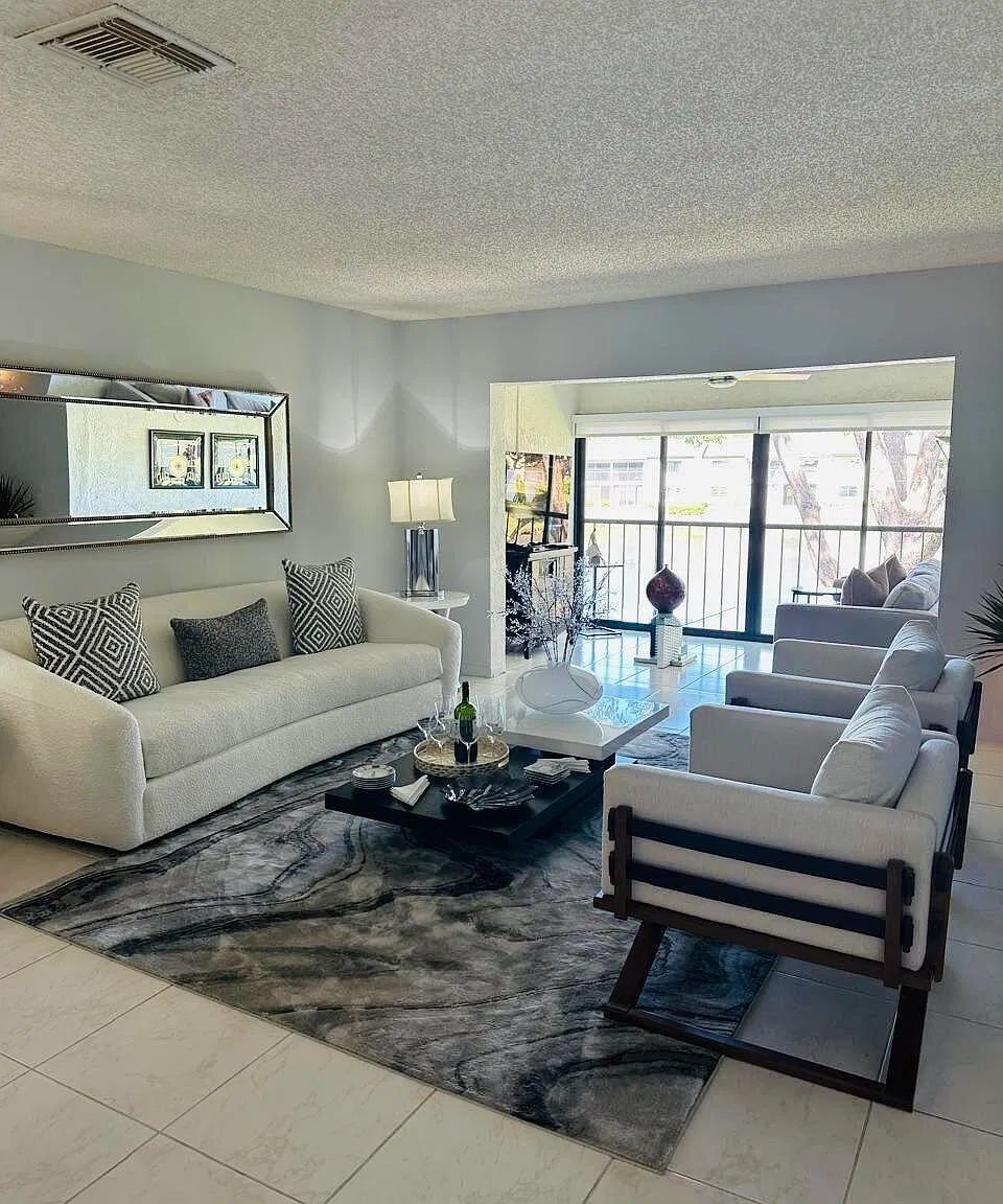 2 bed, 2.0 bath, 1216 sqft, $3,300 — Photo 2