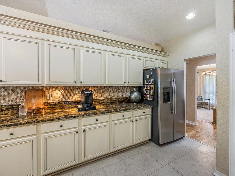 130 W Shipwreck Rd — Photo 17