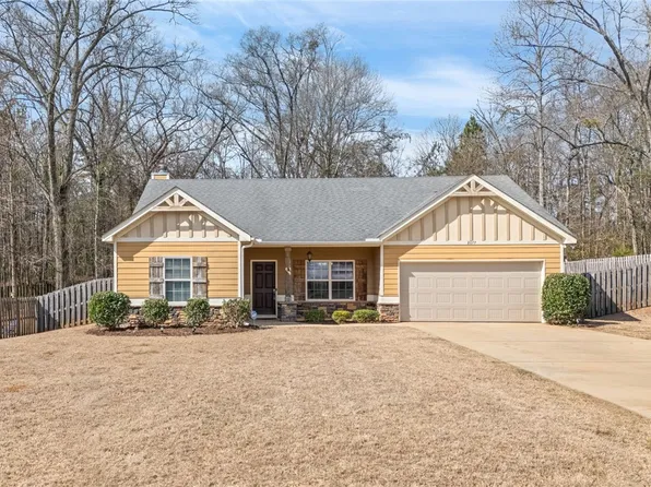 2077 Felicity Ln, Auburn, AL 36830