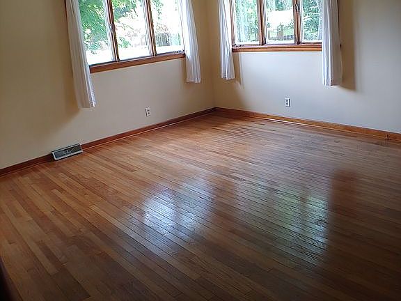 4th image of 468 Overlook Dr NE