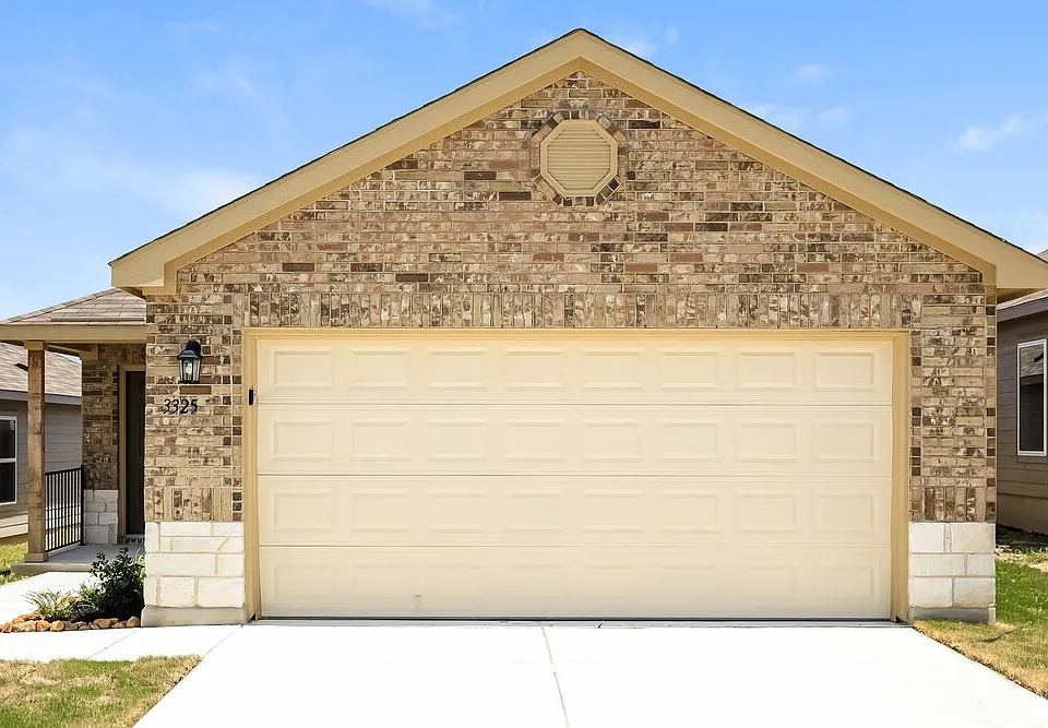 3325 Muenster Ave