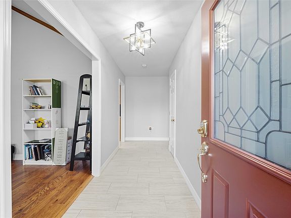 3rd image of 4106 E 88th St