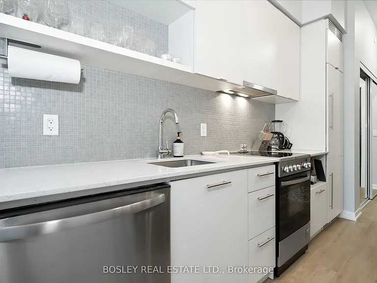 435 Richmond St W #205 — Photo 9