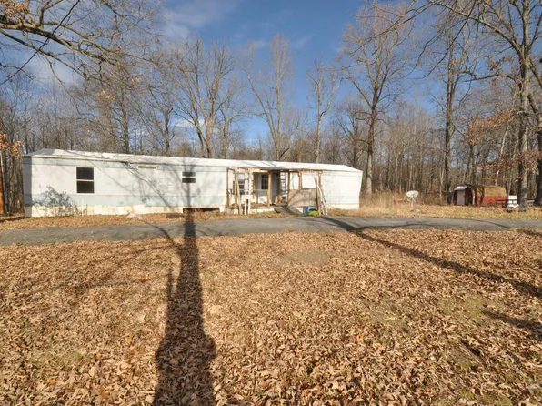 408 Retirement Cir, Calvert City, KY 42029