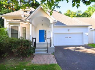 20 Brettonwood Dr UNIT 20, Simsbury, CT 06070