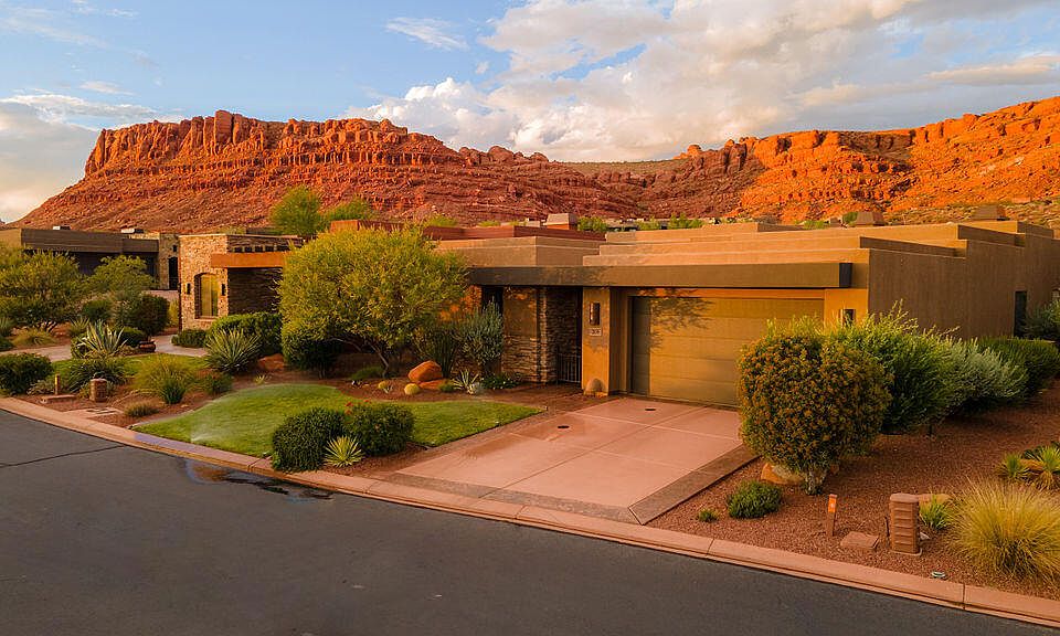 1st image of 2139 W Cougar Rock Cir Unit 209