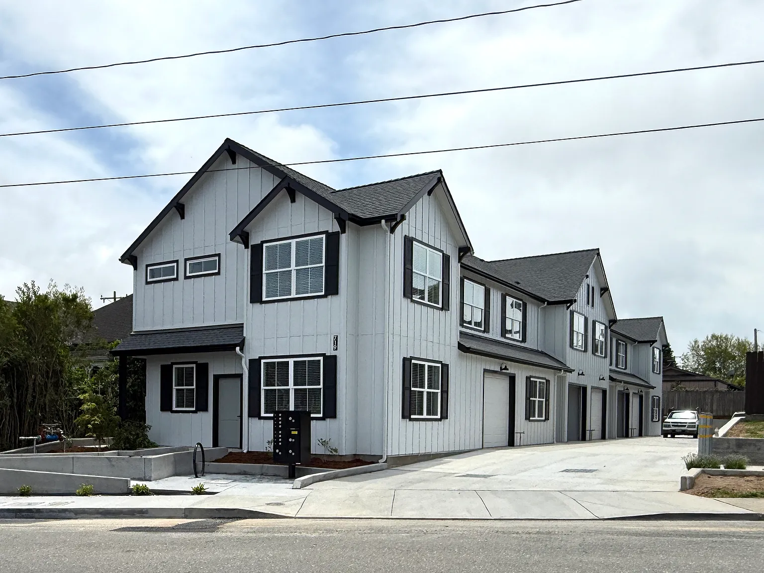 2 bed, 1.5 bath, 1088 sqft, $1,795 — Photo 2