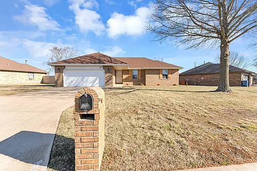 1209 W Butterfield Dr Photo 1