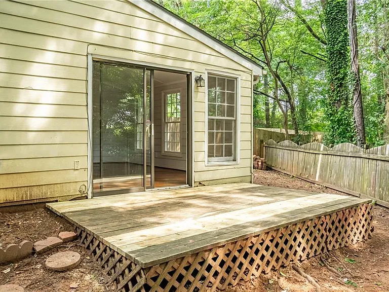 2916 Governors Ct — Photo 25