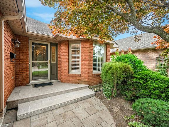 4th image of 1150 Augustus Dr