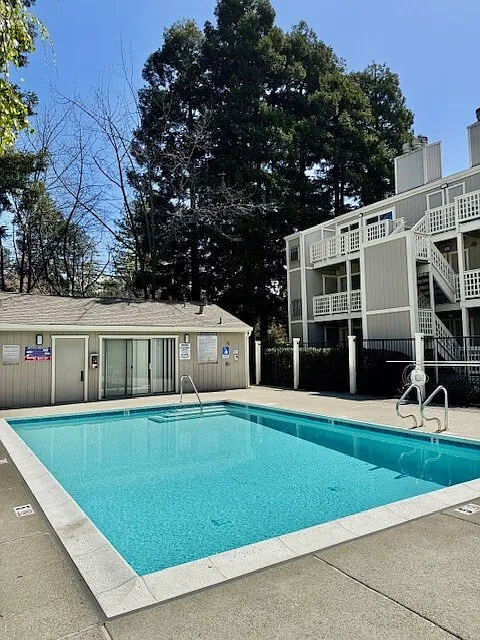 Building Photo - 2723 Oak Rd #P-1-1